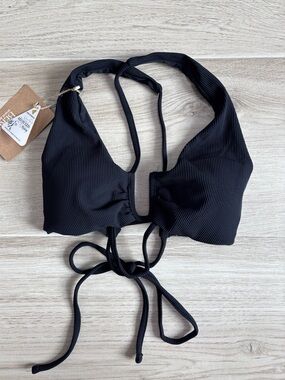 NWT Berlook U Ring Cross Back Bikini Swimsuit Top Black Women’s Size Medium
